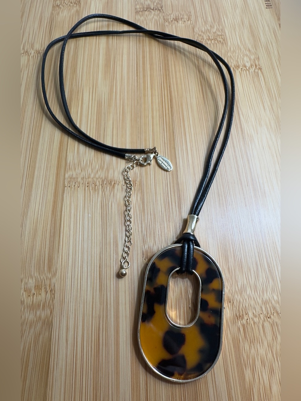 Ann Taylor Factory tortoiseshell pendant necklace.